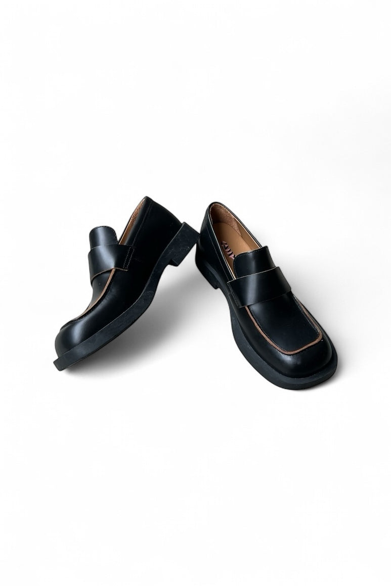 LEATHER LOAFERS / BLACK [SIZE: 40 (26cm相当) USED]