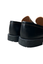 画像をギャラリービューアに読み込む, LEATHER LOAFERS / BLACK [SIZE: 40 (26cm相当) USED]
