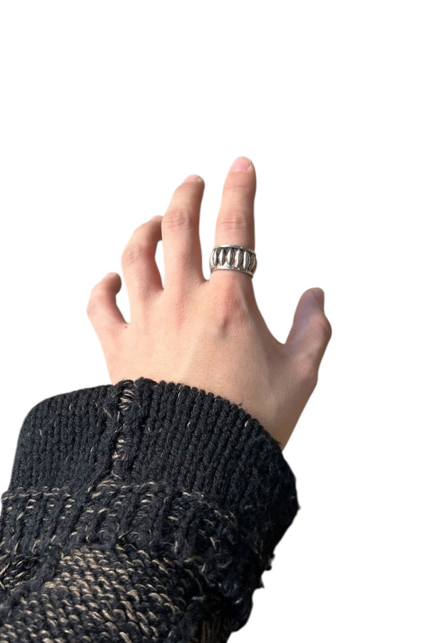 925 SILVER RING / SILVER [SIZE: Equivalent to JP 17 / US 8.5 USED]