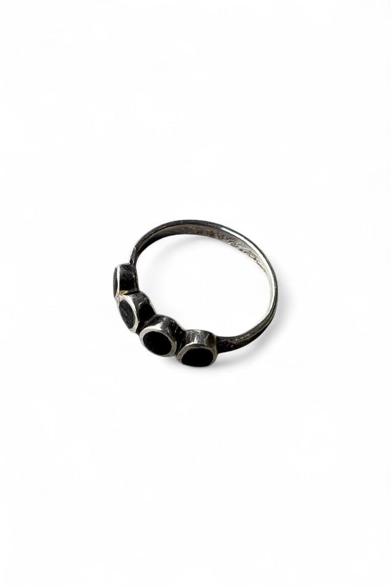925 SILVER RING W/ONYX / SILVER  [SIZE: 16号相当 USED]