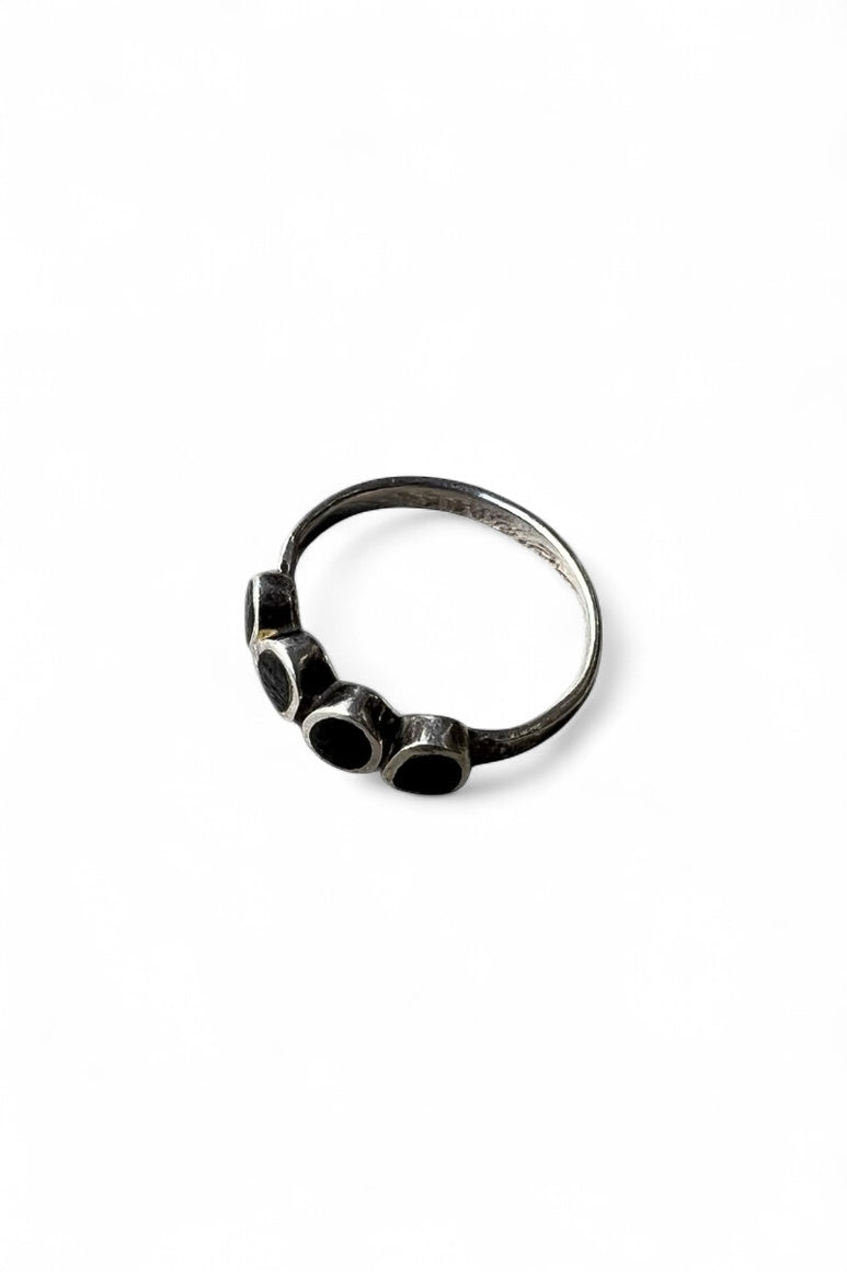 925 SILVER RING W/ONYX / SILVER  [SIZE: 16号相当 USED]