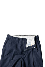 画像をギャラリービューアに読み込む, WOOL&amp;CASHMERE TUCK SLACKS / NAVY [SIZE: 32 USED]
