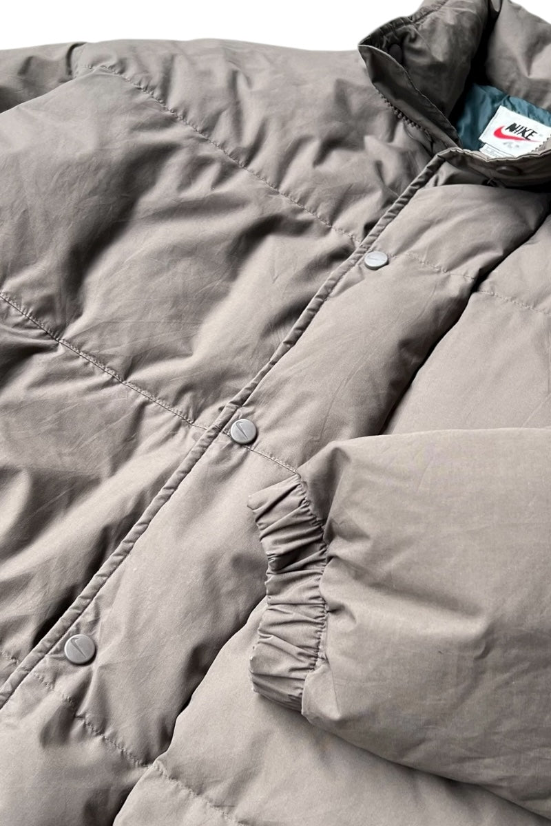 90'S ONE POINT LOGO DOWN JACKET / KHAKI [SIZE: M USED]