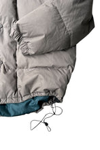 画像をギャラリービューアに読み込む, 90&#39;S ONE POINT LOGO DOWN JACKET / KHAKI [SIZE: M USED]
