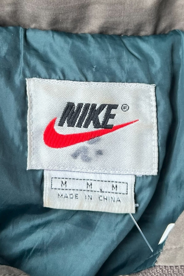90'S ONE POINT LOGO DOWN JACKET / KHAKI [SIZE: M USED]