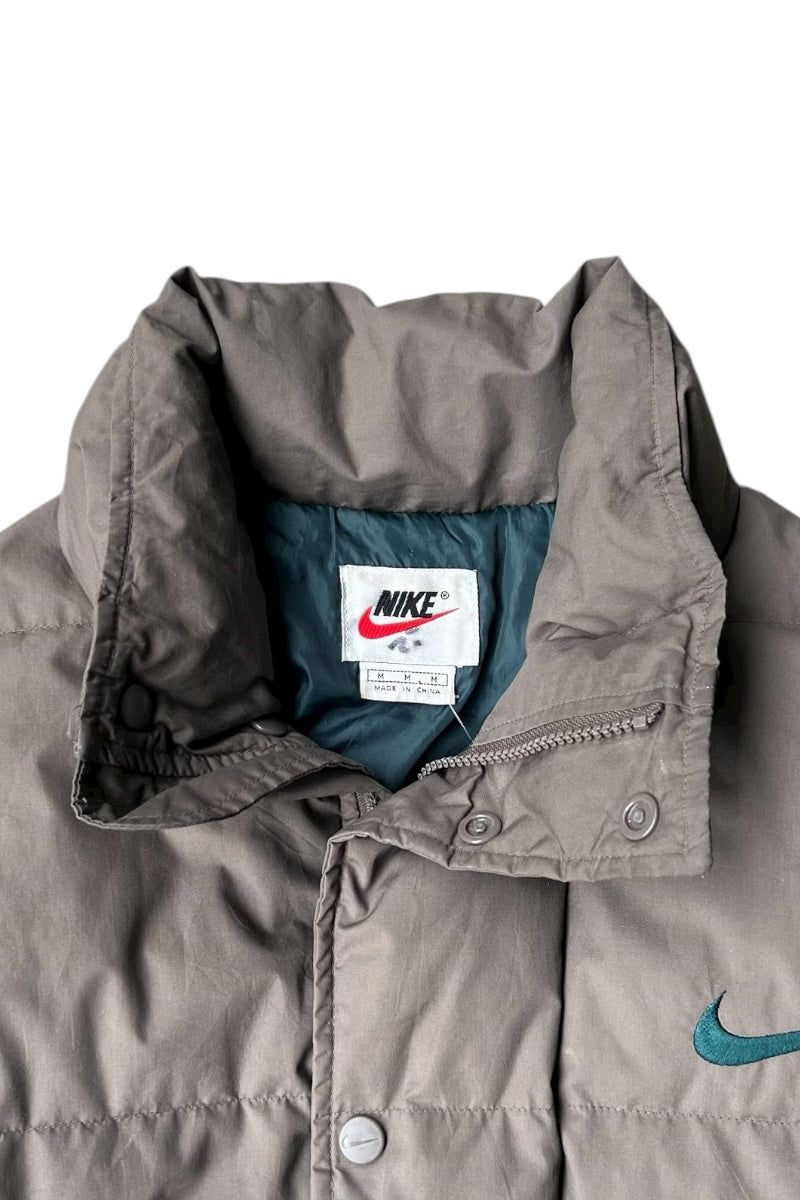 90'S ONE POINT LOGO DOWN JACKET / KHAKI [SIZE: M USED]
