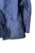 画像をギャラリービューアに読み込む, MADE IN ENGLAND Y2K EARLY 00&#39;S POLAR QUILTS QUILTING JACKET  / NAVY [SIZE: L USED]
