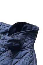 画像をギャラリービューアに読み込む, MADE IN ENGLAND Y2K EARLY 00&#39;S POLAR QUILTS QUILTING JACKET  / NAVY [SIZE: L USED]

