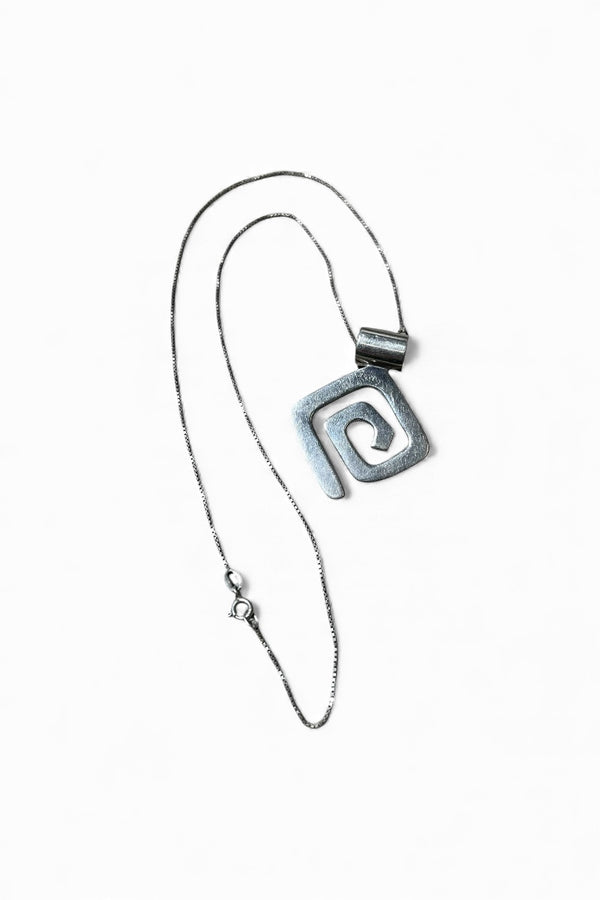 925 SILVER PENDANT NECKLACE / SILVER [SIZE: ONE SIZE USED]
