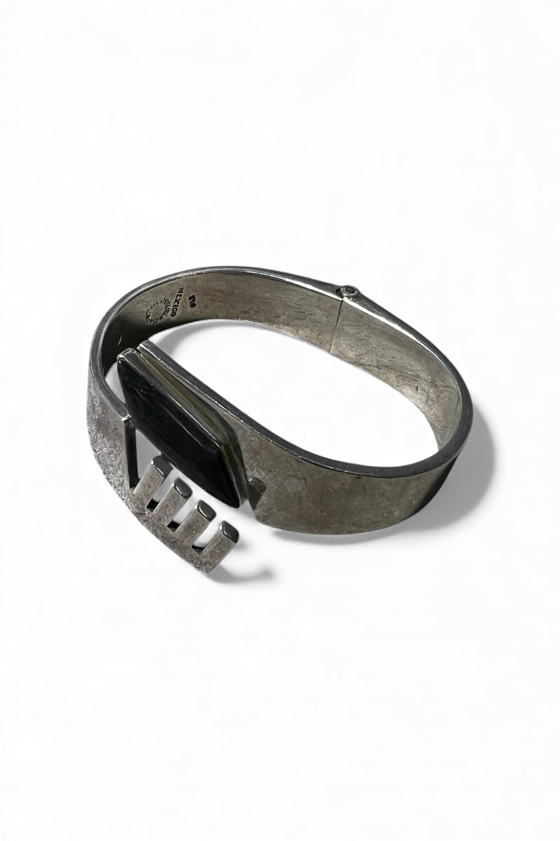 MADE IN MEXICO 925 SILVER BANGLE W/STONE / SILVER [SIZE: ONE SIZE USED]