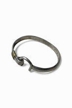 画像をギャラリービューアに読み込む, 925 SILVER BANGLE W/14K GOLD / SILVER [SIZE: ONE SIZE USED]
