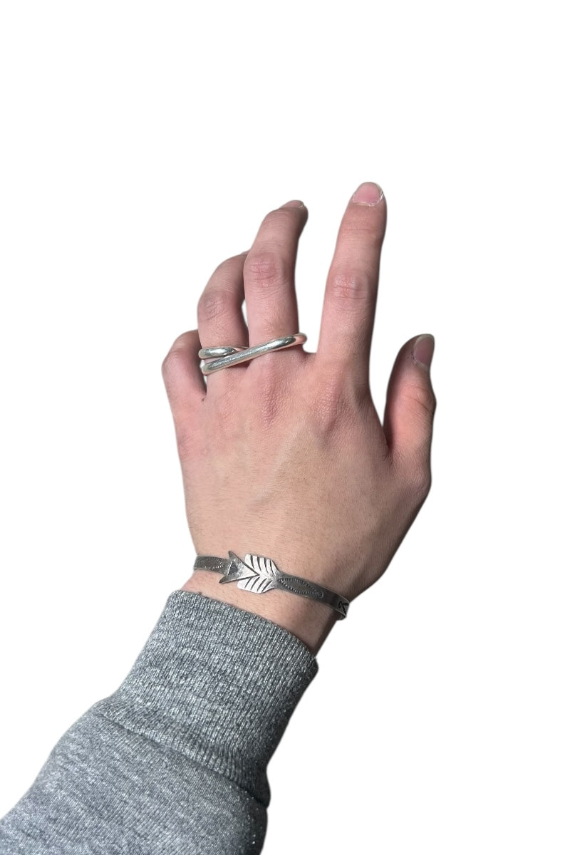 NAVAJO VINTAGE SILVER BANGLE / SILVER [SIZE: ONE SIZE USED]
