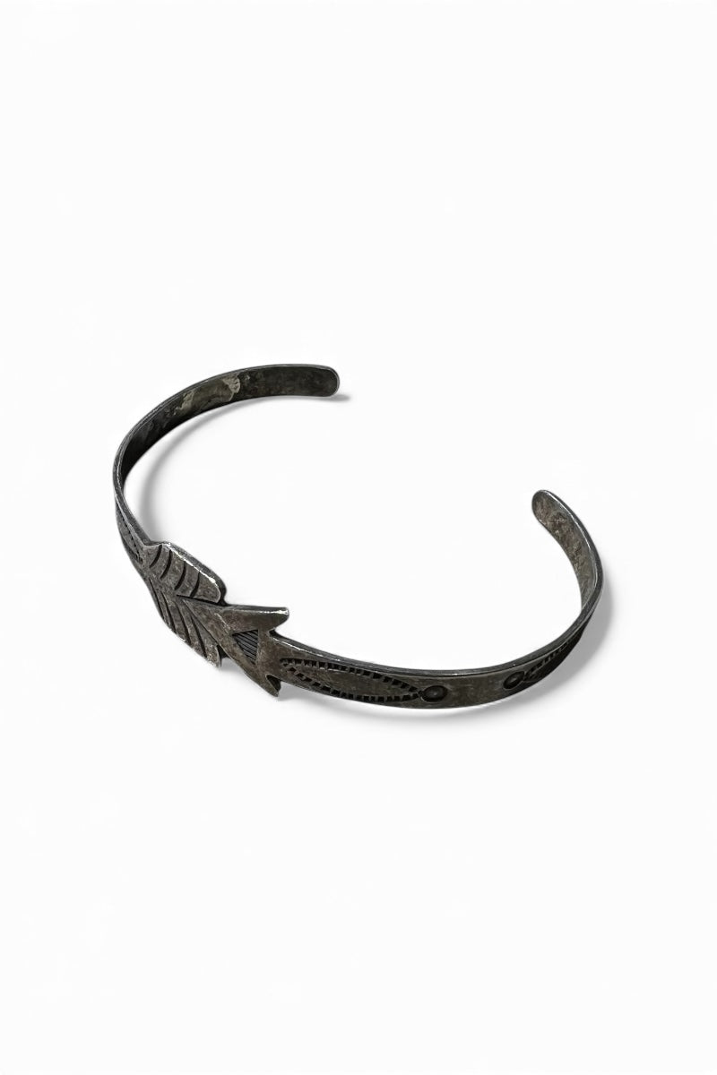 NAVAJO VINTAGE SILVER BANGLE / SILVER [SIZE: ONE SIZE USED]