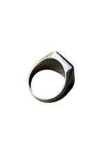 画像をギャラリービューアに読み込む, 925 STERLING SILVER RING W/ONYX / SILVER  [SIZE: 22号相当 USED]
