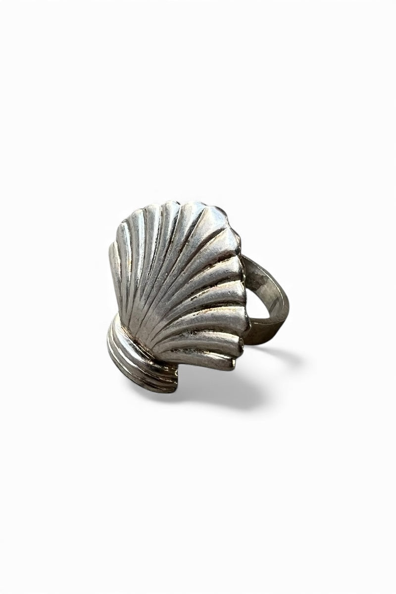 925 SILVER SHELL RING / SILVER [SIZE: Equivalent to 15 USED]