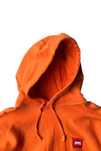 画像をギャラリービューアに読み込む, LOGO ONE POINT SWEAT HOODIE / ORANGE [SIZE: L USED]
