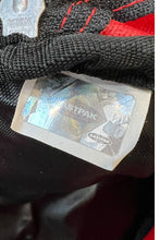 画像をギャラリービューアに読み込む, NYLON SHOULDER POUCH BAG / RED [SIZE: ONE SIZE USED]
