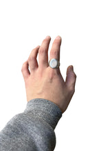 画像をギャラリービューアに読み込む, STERLING SILVER SIGNET RING / SILVER  [SIZE: 22号相当 USED]
