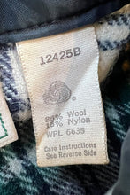 画像をギャラリービューアに読み込む, 60'S 筆記体ロゴ PULLOVER WOOL CHECK  L/S SHIRT JACKET / GREEN [SIZE: L USED]
