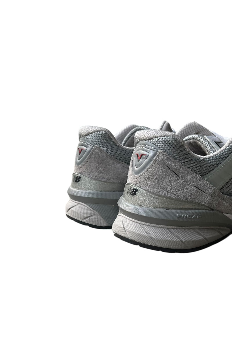 MADE IN USA 990V5 / GRAY [SIZE: US8.5 (equivalent to 26.5cm) USED]