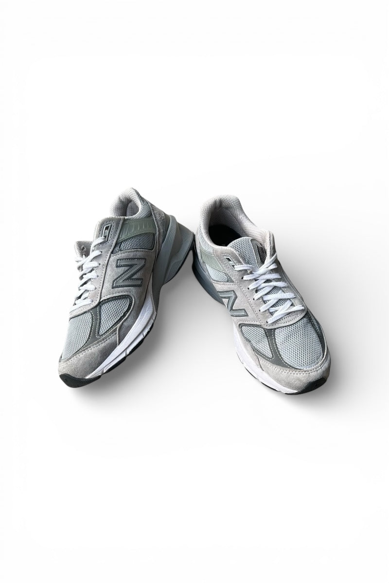 MADE IN USA 990V5 / GRAY [SIZE: US8.5 (equivalent to 26.5cm) USED]
