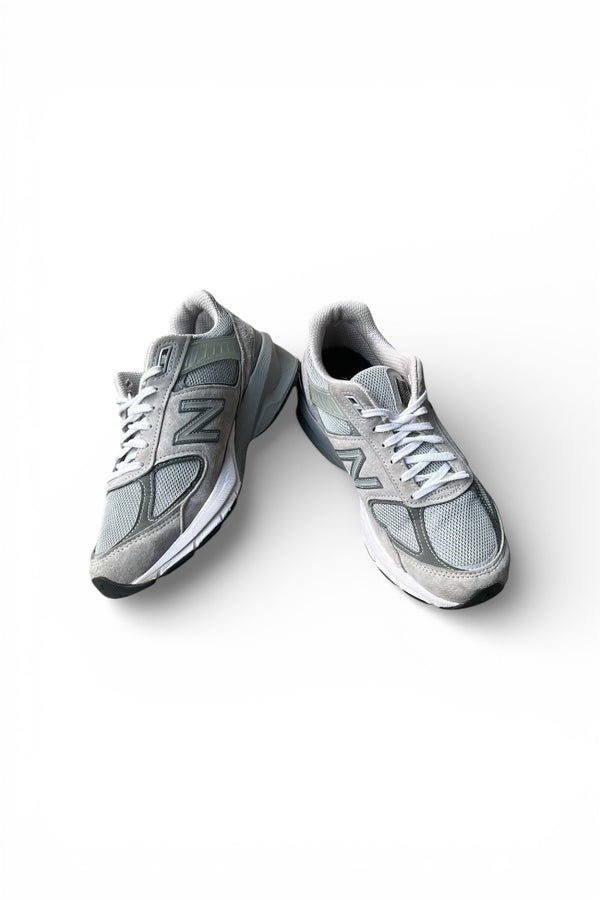 MADE IN USA 990V5 / GRAY [SIZE: US8.5 (equivalent to 26.5cm) USED]