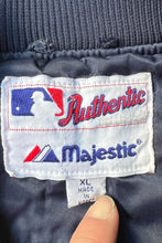 画像をギャラリービューアに読み込む, 90'S-Y2K EARLY 00'S NY YANKEES NYLON STADIUM JACKET / NAVY [SIZE: XL USED]
