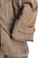 画像をギャラリービューアに読み込む, MADE IN ITALY 90'S WOOL ALPACA HERRINGBONE HUNTING COAT / BROWN [SIZE: L USED]
