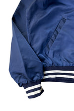 画像をギャラリービューアに読み込む, 90'S NY YANKEES NYLON STADIUM JACKET / NAVY [SIZE: L USED]
