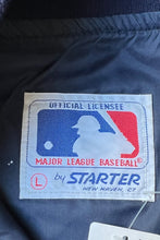 画像をギャラリービューアに読み込む, 90'S NY YANKEES NYLON STADIUM JACKET / NAVY [SIZE: L USED]
