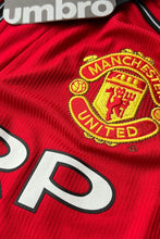 画像をギャラリービューアに読み込む, MADE IN ENGLAND 98-99'S MANCHESTER UNITED FOOTBALL GAME SHIRT / RED [SIZE: S DEADSTOCK/NOS]
