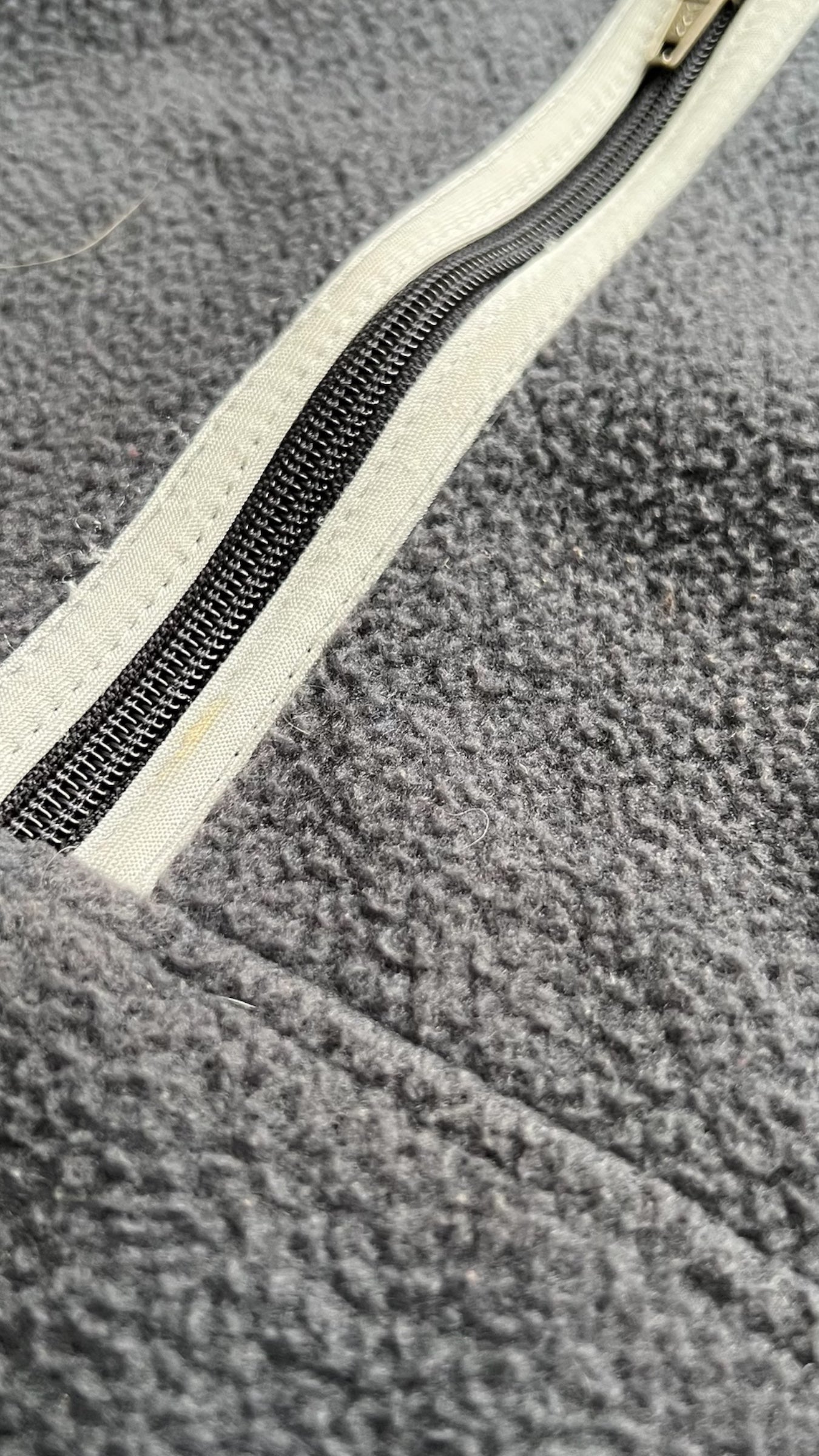 00'S SYNCHILLA MARSUPIAL HALF-ZIP FLEECE JACKET / GRAY [SIZE: S USED]