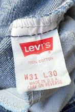 画像をギャラリービューアに読み込む, MADE IN USA 99'S 550 ORANGE TAB DENIM PANTS / STONE WASH [SIZE: W31 USED]
