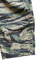 画像をギャラリービューアに読み込む, MADE IN USA 84'S TIGER STRIPE CAMO BDU PANTS / CAMO [SIZE: M USED]
