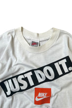 画像をギャラリービューアに読み込む, MADE IN USA 90'S JUST DO IT T-SHIRT / WHITE [SIZE: M USED]
