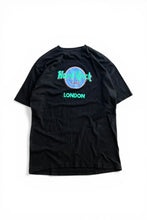 画像をギャラリービューアに読み込む, MADE IN PERU LONDON PRINT ADVERTISING T-SHIRT / BLACK [SIZE: XL USED]
