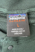 画像をギャラリービューアに読み込む, MADE IN USA 97'S CAPILENE L/S HENLEY-NECK BASE LAYER / GREEN [SIZE: L USED]

