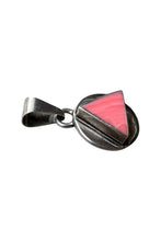 画像をギャラリービューアに読み込む, MADE IN MEXICO 925 SILVER PENDANT TOP W/PINK CORAL / SILVER [SIZE: ONE SIZE USED]
