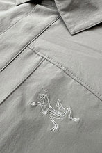画像をギャラリービューアに読み込む, 90'S-Y2K EARLY 00'S S/S NYLON  SHIRT / KHAKI [SIZE: XL USED]
