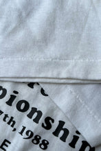画像をギャラリービューアに読み込む, MADE IN USA 80'S SOUTHEAST FIGURE CHAMPIONSHIP V-NECK T-SHIRT / WHITE [SIZE: M USED]
