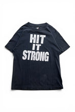 画像をギャラリービューアに読み込む, MADE IN USA 02'S HIT IT STRONG HIT IT FAST MESSAGE T-SHIRT / BLACK [SIZE: M USED]
