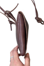 画像をギャラリービューアに読み込む, SMALL LEATHER SHOULDER BAG / BROWN [SIZE: ONE SIZE USED]
