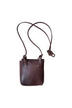 画像をギャラリービューアに読み込む, SMALL LEATHER SHOULDER BAG / BROWN [SIZE: ONE SIZE USED]
