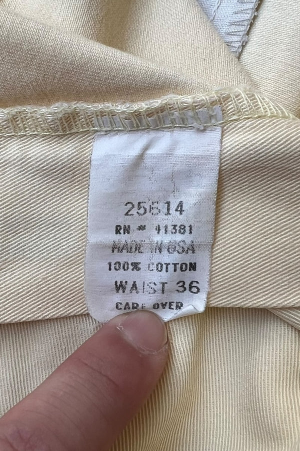 MADE IN USA 90년대 턱 치노 쇼츠 / 옐로우 [사이즈: 36 USED]
