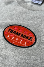 画像をギャラリービューアに読み込む, MADE IN USA 90'S TEAM NIKE T-SHIRT / GRAY [SIZE: M USED]

