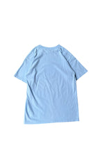 画像をギャラリービューアに読み込む, MADE IN USA SKATEBOARDING FINGER T-SHIRT / LIGHT BLUE [SIZE: M USED]

