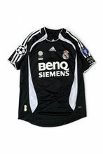 画像をギャラリービューアに読み込む, 06-07'S REAL MADRID 23 BECKHAM FOOTBALL GAME SHIRT / BLACK [SIZE: S USED]
