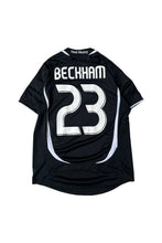 画像をギャラリービューアに読み込む, 06-07'S REAL MADRID 23 BECKHAM FOOTBALL GAME SHIRT / BLACK [SIZE: S USED]

