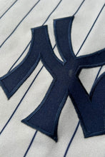画像をギャラリービューアに読み込む, MADE IN USA 90'S NY YANKEES BASEBALL SHIRT / STRIPE [SIZE: XL USED]
