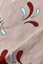 画像をギャラリービューアに読み込む, VINTAGE SILK PATTERN SCARF / RED [SIZE: ONE SIZE USED]
